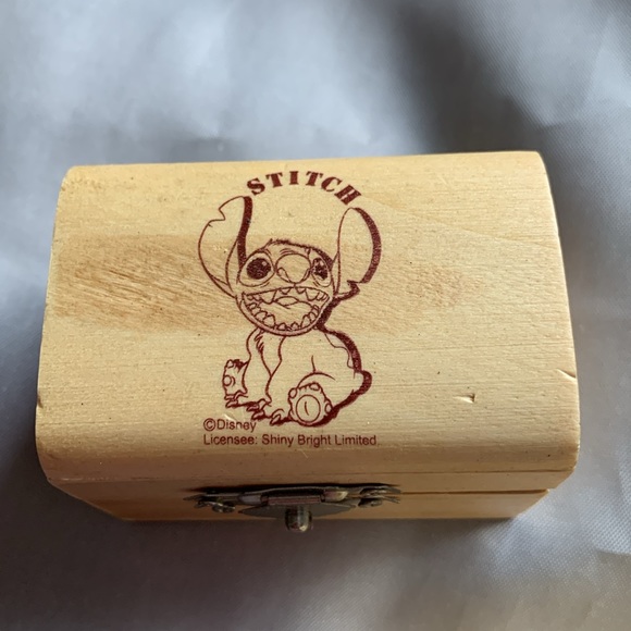 vintage 90's collectible Disney Stitch 2 small hinged wood jewellery boxes - Picture 3 of 10